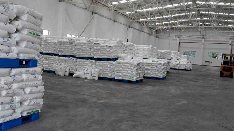 減水劑原料儲存間圖片_